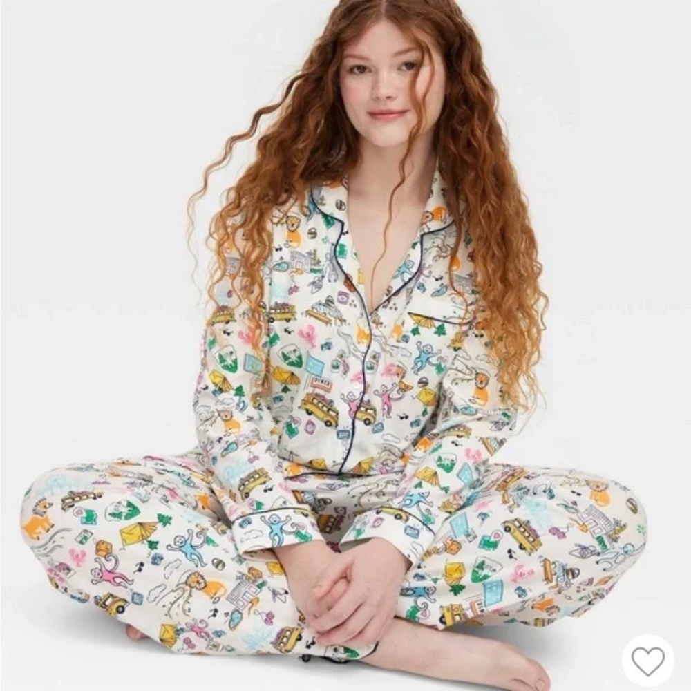 Roller Rabbit X Target Pajamas traveler print size Large NEW